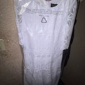 BRAND NEW whit dress size 10
